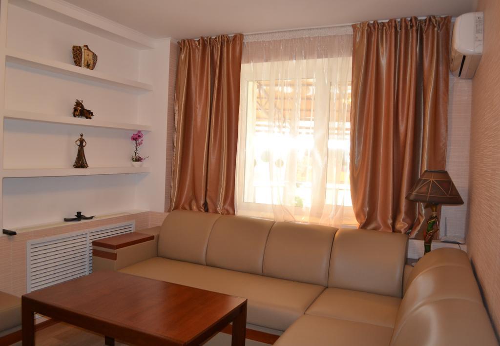 جومل City Hotel المظهر الخارجي الصورة