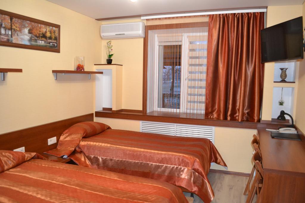 جومل City Hotel المظهر الخارجي الصورة